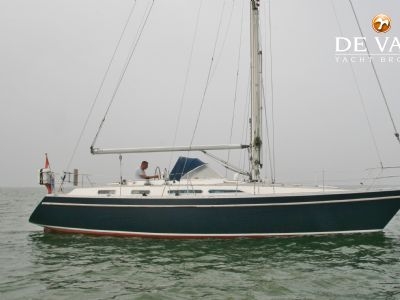 MOODY 425 sailing yacht for sale