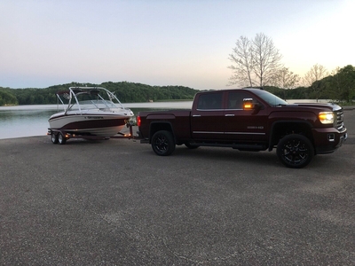 2008 Tahoe Q7i Boat And Trailer