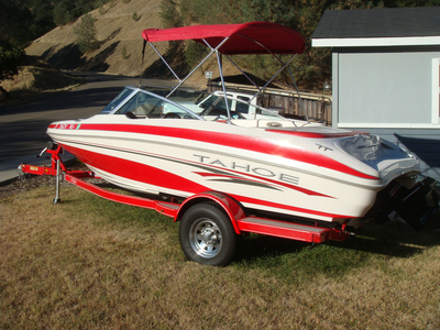 Q5 Boat Runabout Made By Tracker Boats
