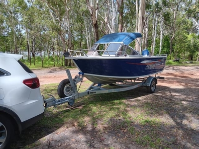 2005 Stacer Sunmaster 460 powered by Evinrude E Tec 50 HP 2 stroke.