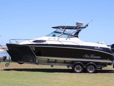 HAINES SIGNATURE 675F WITH A 2020 SUZUKI 300HP OUTBOARD