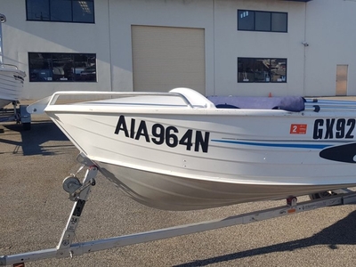 QUINTREX 400 DART PAINTED OPEN BOAT PACKAGE