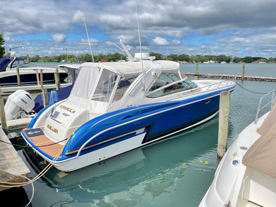 1999 Formula 400 SS powerboat for sale in Michigan
