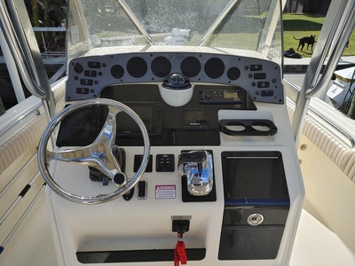 2004 Scout 235 Sportfish powerboat for sale in Florida
