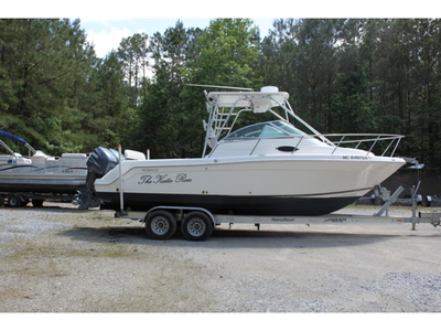 2005 Robalo 265 powerboat for sale in North Carolina