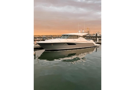 2019 Tiara Yachts 44 Coupe | 44ft