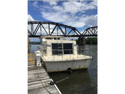 1982 Holiday Mansion Barracuda Houseboat powerboat for sale in Pennsylvania