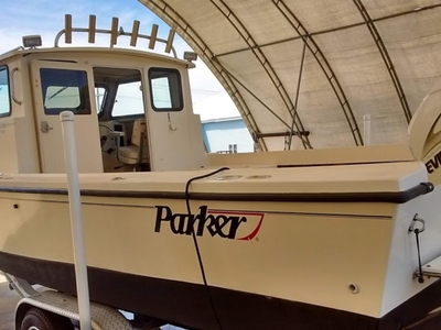 2001 Parker Boats 2520 MV SPORT CABIN in Amesbury, MA