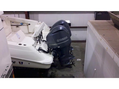 2009 Wellcraft Coastal 340 powerboat for sale in Massachusetts