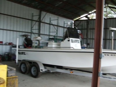 2001 Hawk Navigator powerboat for sale in Texas