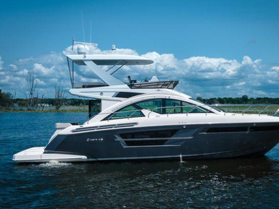 2019 Cruisers 54 Cantius Fly