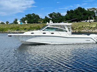 2019 Boston Whaler 345 Conquest