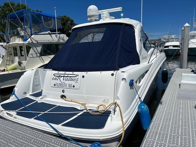 2007 Sea Ray Sundancer 40 powerboat for sale in Massachusetts