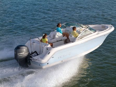 Outboard runabout - R227 - Robalo - bowrider / dual-console / wakeboard
