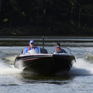 Outboard runabout - SL210 - Skeeter - bowrider / dual-console / sport-fishing