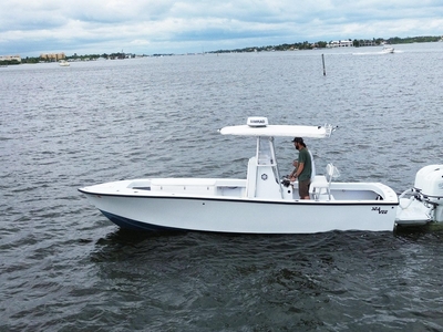 1983 SeaVee 25 Center Console - RESTORED AND REPOWERED | 25ft