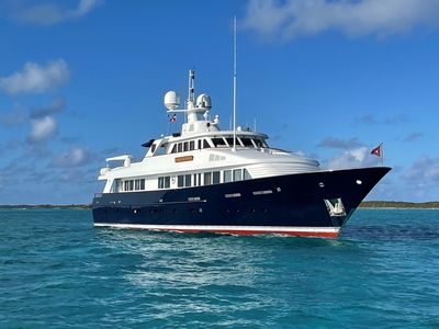 1999 Feadship 787 Lady Victoria | 119ft