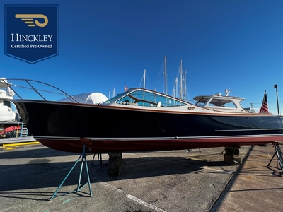 2003 Hinckley Talaria 29R OUGIE BOUGIE | 29ft