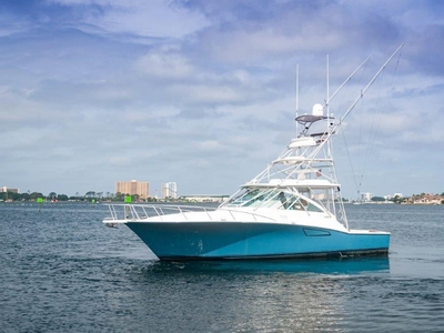 2005 Cabo 40 Express Mainline | 40ft