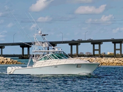 43' 2011 SeaVee Express Fisherman