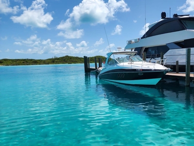 2014 Cruisers Yachts 350 Express | 35ft