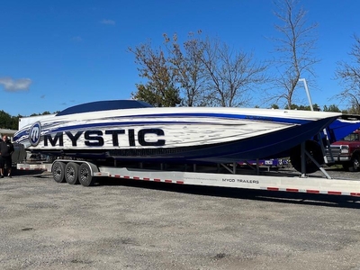 2016 Mystic Powerboats 44 Carbon | 44ft