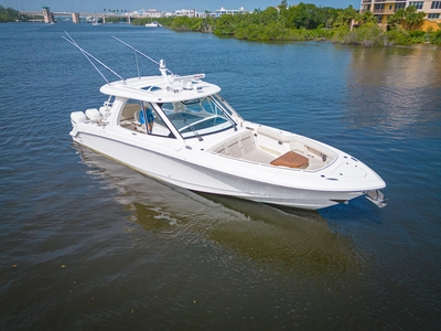 2019 Boston Whaler 380 Realm Mental Pause | 40ft