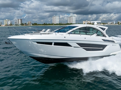 2019 Cruisers Yachts 50 Cantius CLOUD HAVEN | 49ft