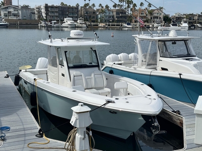 2019 Everglades 335 Center Console Real Deal | 34ft