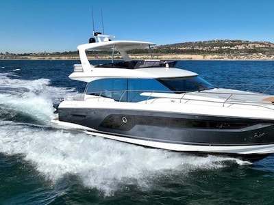2019 Prestige 590 Chill Out | 61ft