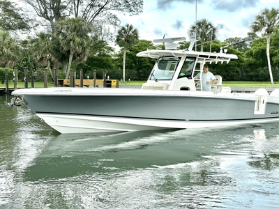 2021 Boston Whaler 330 Outrage Reel Blessed | 33ft