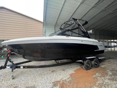 2023 Cobalt R6 Surf | 25ft