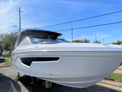2023 Cruisers Yachts 34 GLS | 34ft