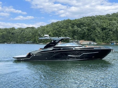 2023 Cruisers Yachts 34 GLS South Beach | 37ft