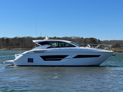 2023 Cruisers Yachts 46 Cantius 2023 CRUISERS 46 CANTIUS | 46ft