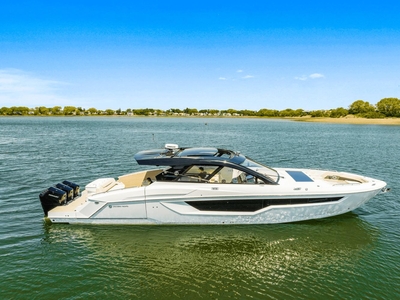 2023 Cruisers Yachts 50 GLS Outboard | 50ft