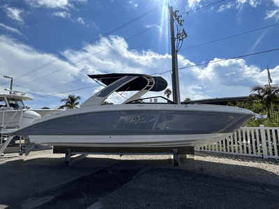 2024 Sea Ray SDX 270 Outboard | 27ft