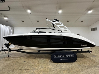 2024 Yamaha Boats 252 S | 24ft