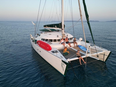 2000 Lagoon 470 sailboat for sale in