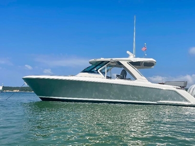 2018 Tiara Yachts 38 LS | 38ft