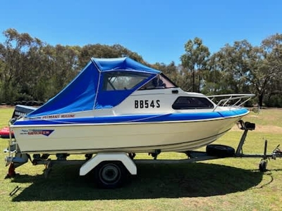 Haines Hunter 490 powered by Yamaha 70hp direct injection PTT.