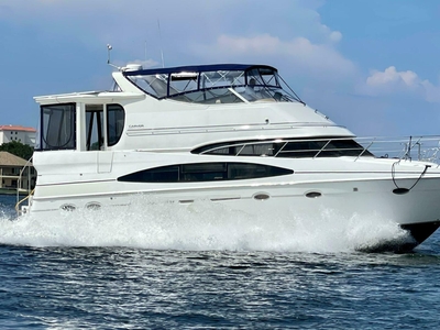 2001 Carver 466 Motor Yacht Rollin' With The Tides | 46ft