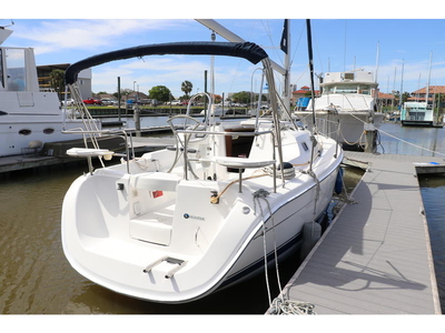 2006 Hunter 27 sailboat for sale in Texas