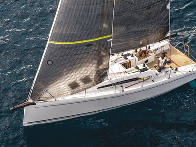 Cruising-racing sailboat - GS 34 - Grand Soleil Yachts - offshore racing / 2-cabin / 4-berth