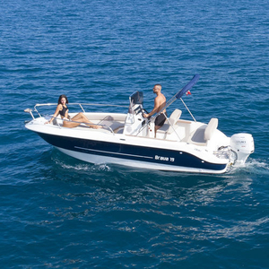 Outboard center console boat - BRAVA 19 - Mingolla Cantiere Nautico srl - 6-person max. / 7-person max. / sundeck
