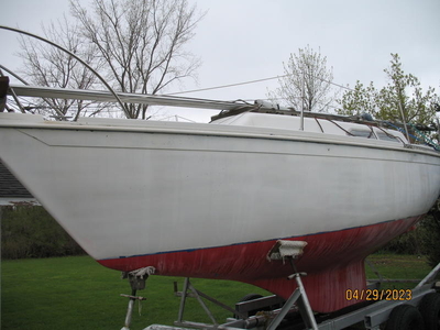 ERICSON 25 sailboat for sale in Michigan