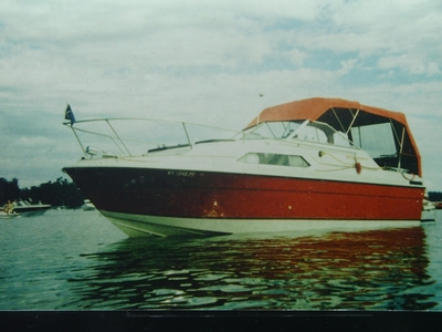 1982 Bayliner 2550 Saratoga