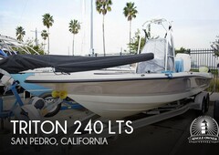 2017 Triton 240 Lts