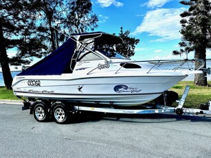 CruiseCraft Explorer 575 half cabin cruiser