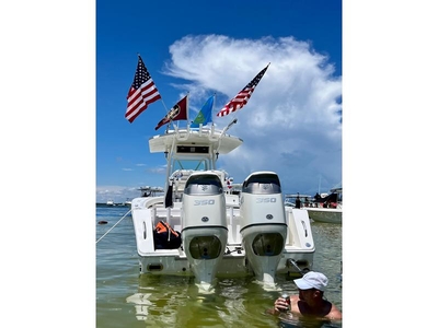 2008 Regulator 32 FS powerboat for sale in Florida